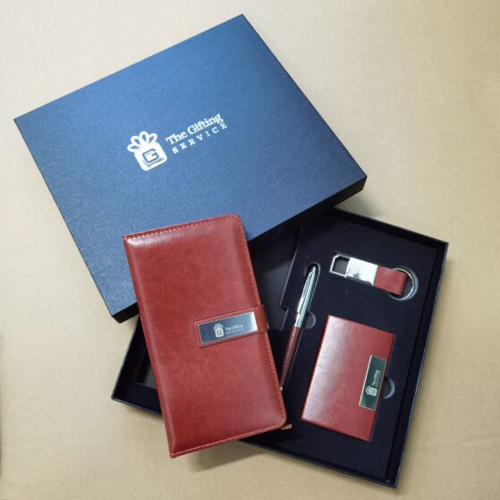 Classic Gift Set with Notepad, Key Ring, Pen & Card Holder